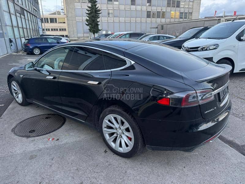 Tesla Model S performance Long R