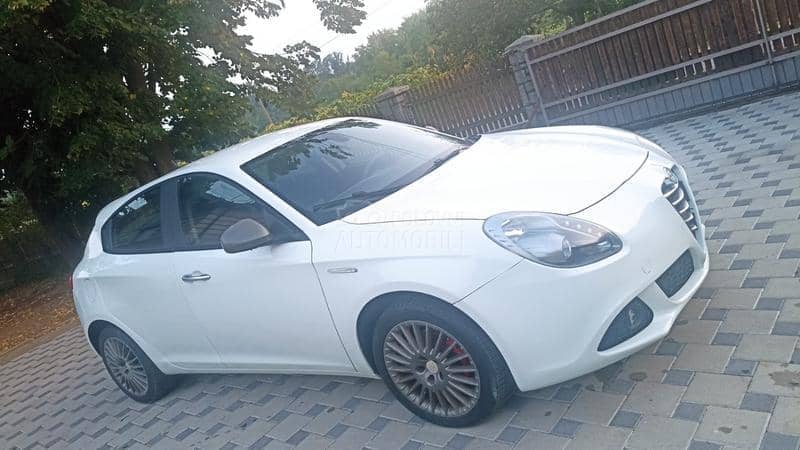 Alfa Romeo Giulietta 1.6 JTDM-2