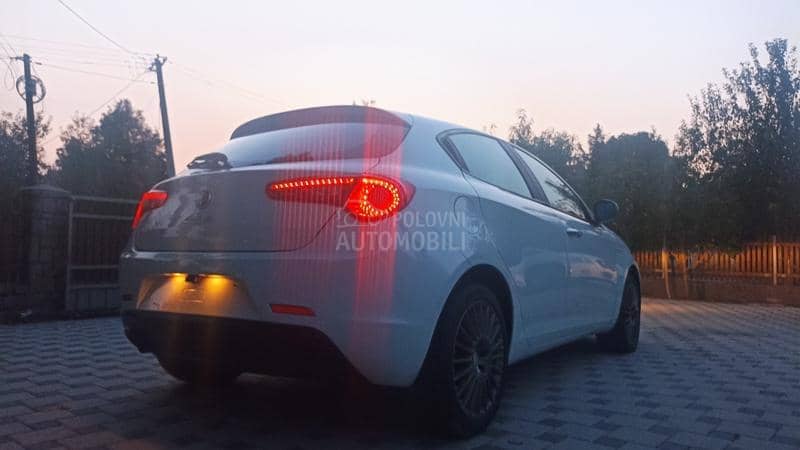 Alfa Romeo Giulietta 1.6 JTDM-2