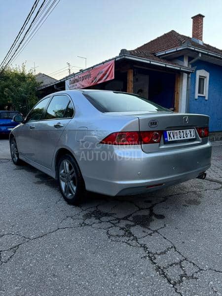 Honda Accord 2.0 i-vtec PE SPORT