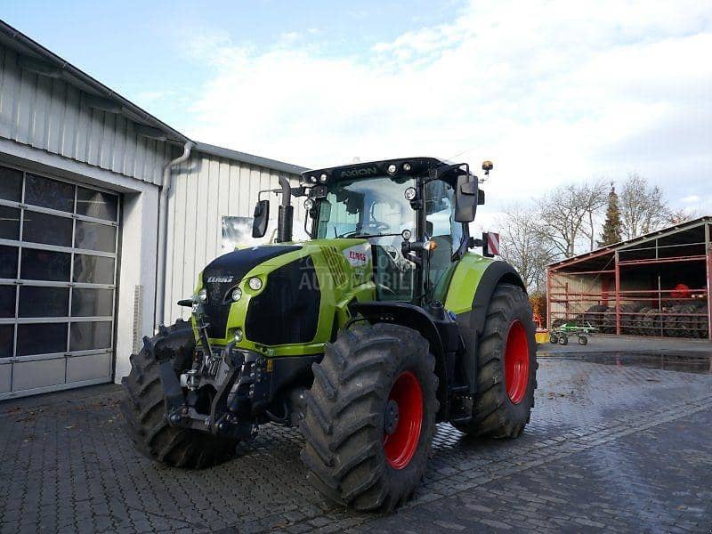 Claas Axion 800