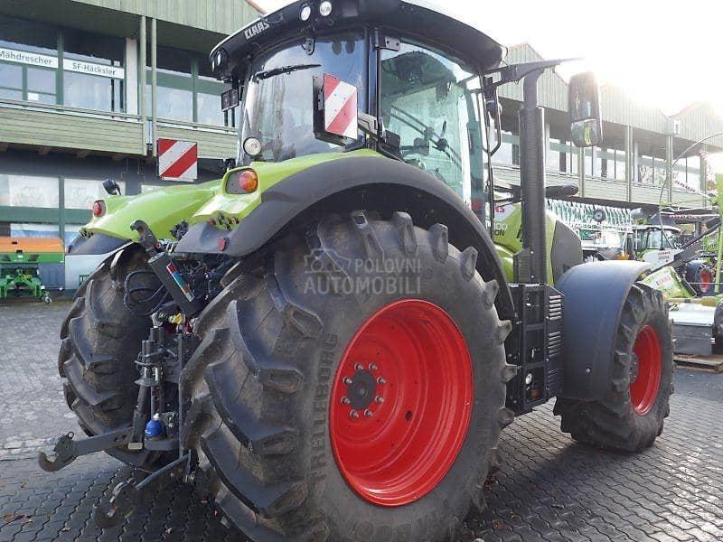 Claas Axion 800