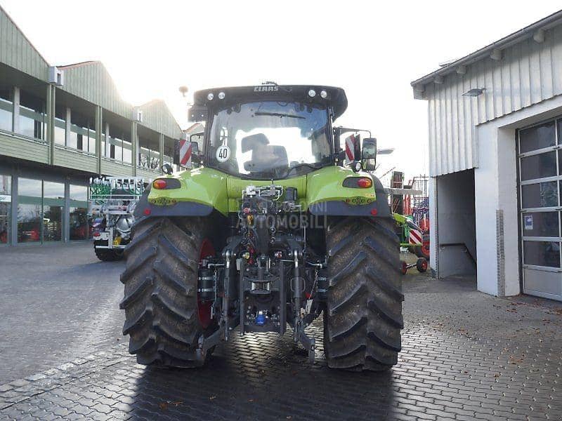 Claas Axion 800