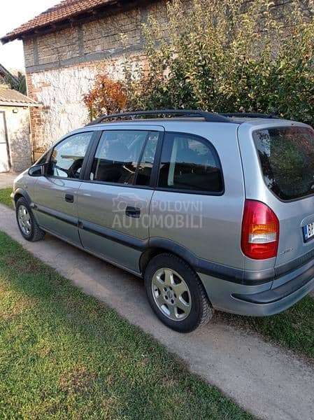 Opel Zafira 