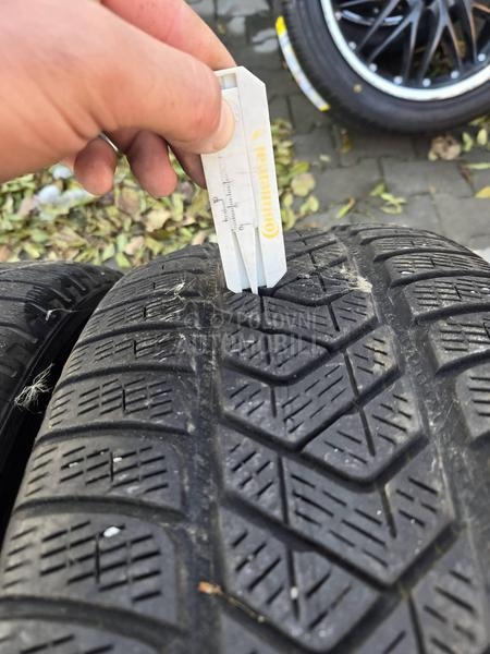 Pirelli 235/60 R18 Zimska