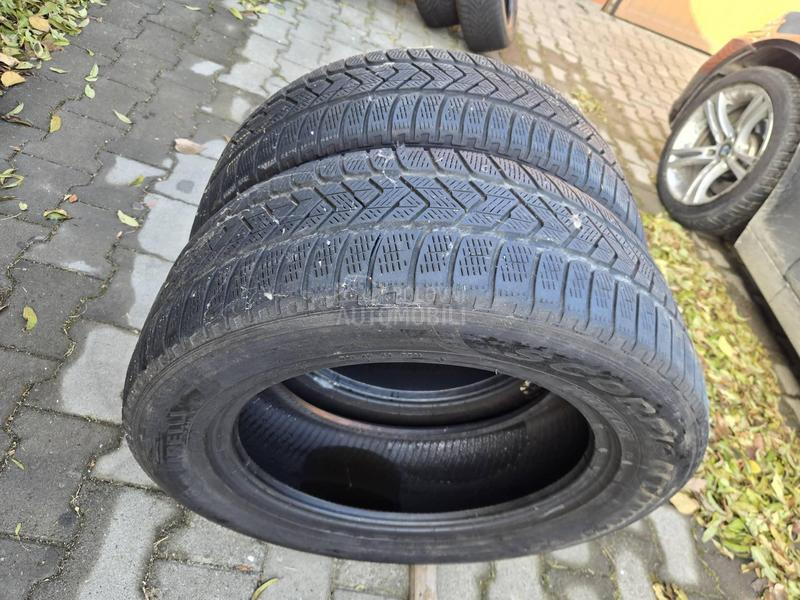 Pirelli 235/60 R18 Zimska