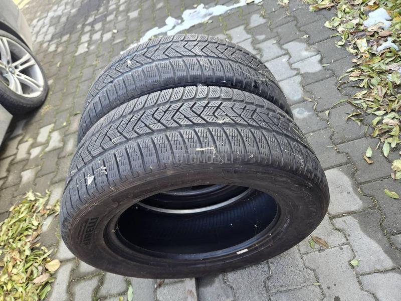 Pirelli 235/60 R18 Zimska