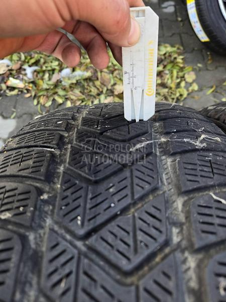 Pirelli 235/60 R18 Zimska