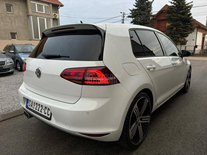 Volkswagen Golf 7 1.6TDI/R-Line