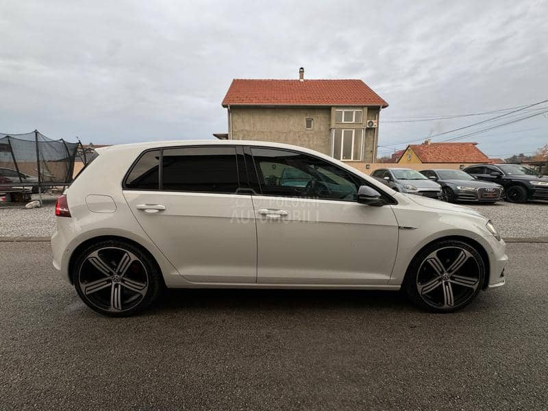 Volkswagen Golf 7 1.6TDI/R-Line