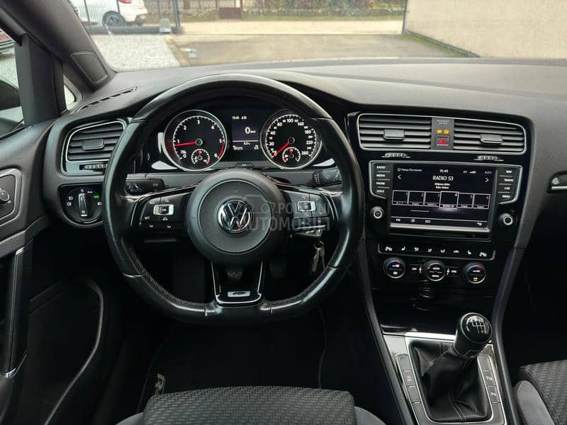 Volkswagen Golf 7 1.6TDI/R-Line