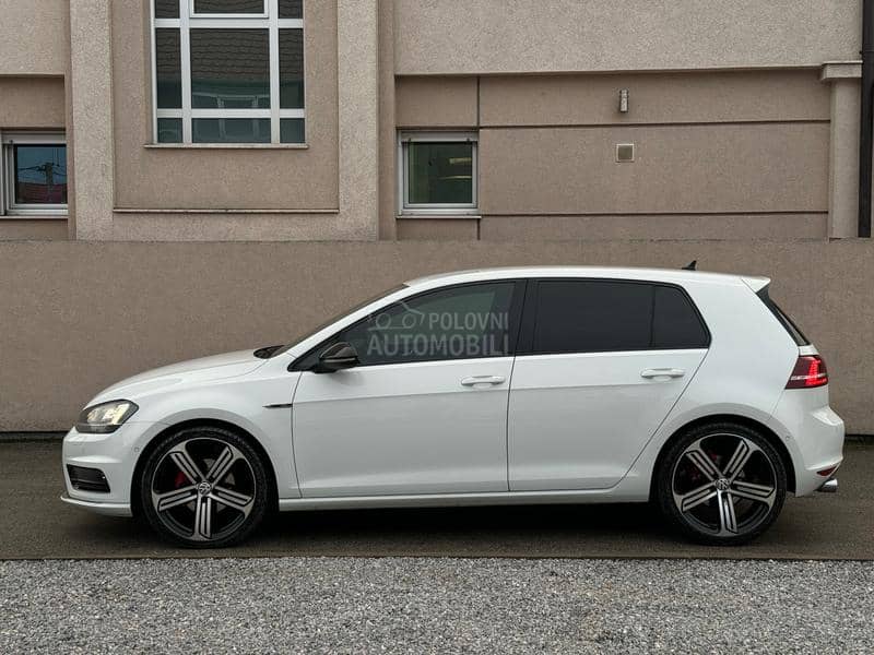 Volkswagen Golf 7 1.6TDI/R-Line