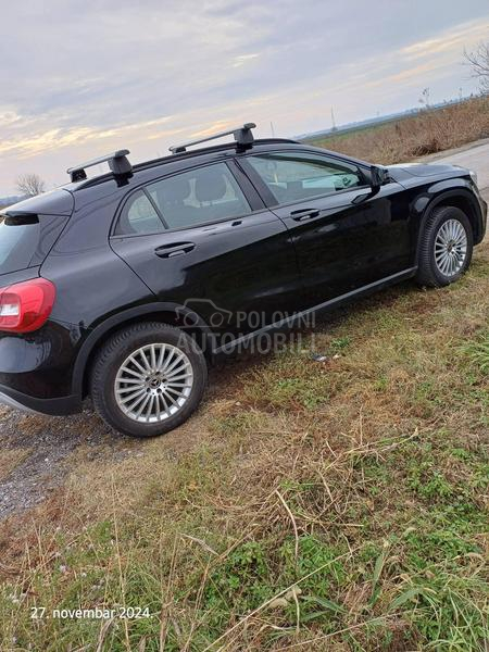 Mercedes Benz GLA 180 dci