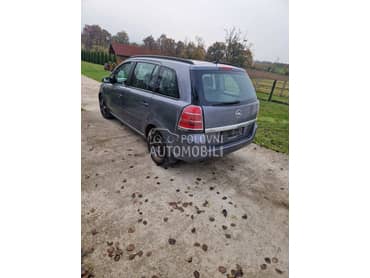 levo stop svetlo za Opel Zafira od 2005. do 2013. god.