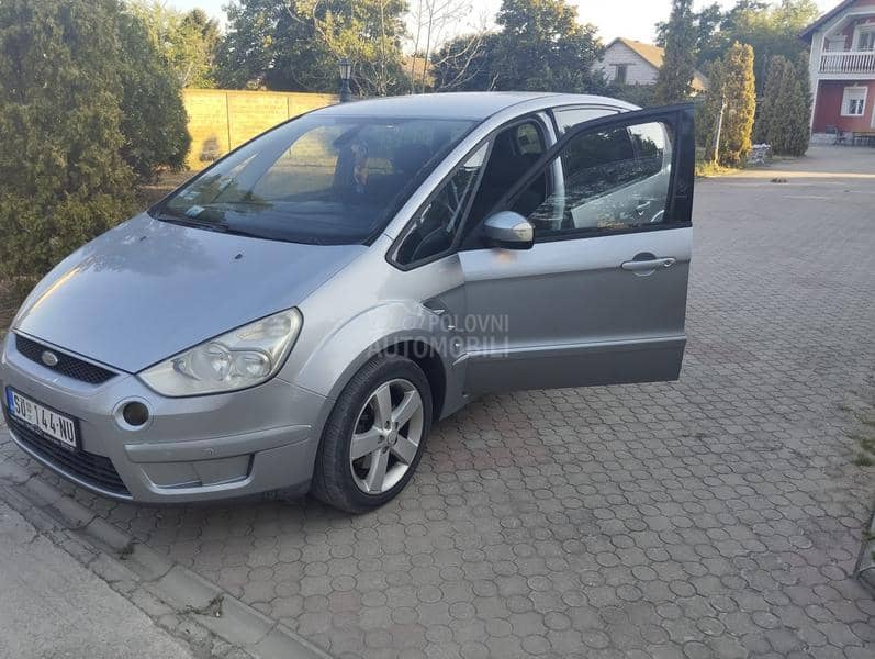 Ford S-Max 