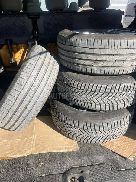 Semperit 235/55 R19 Zimska