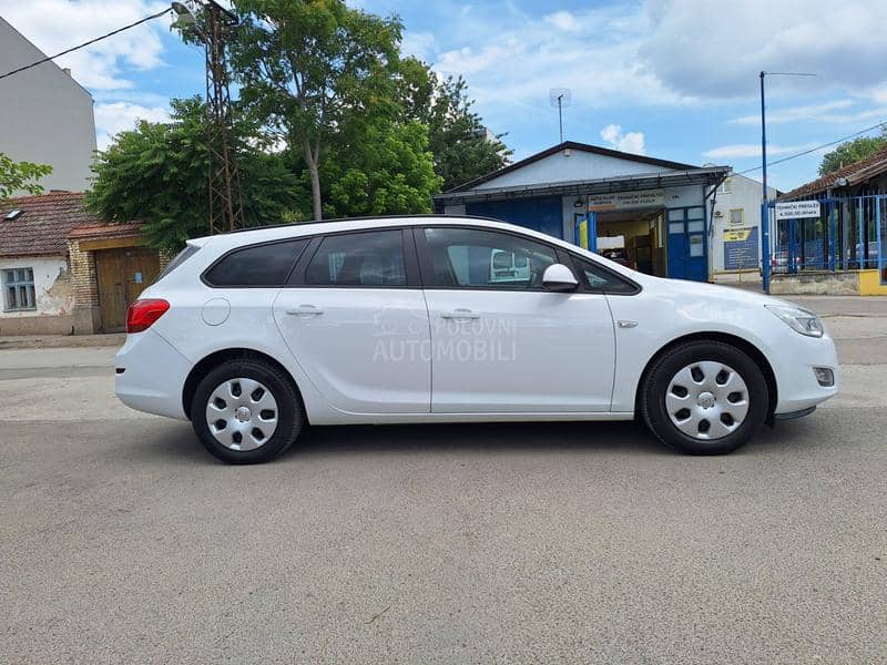 Opel Astra J 1.7 CDTI