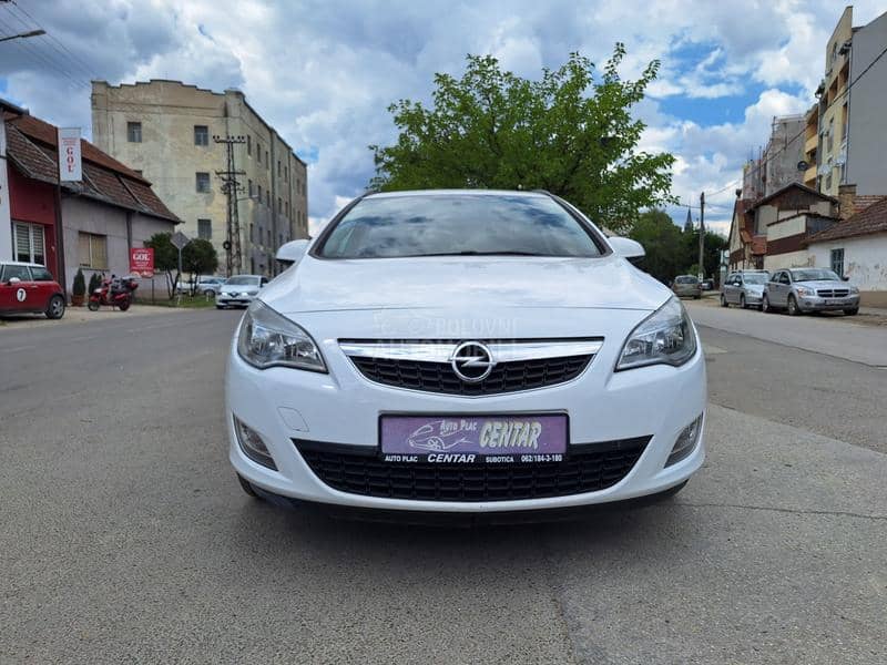 Opel Astra J 1.7 CDTI