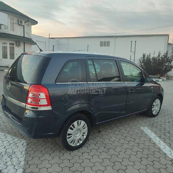 Opel Zafira CH