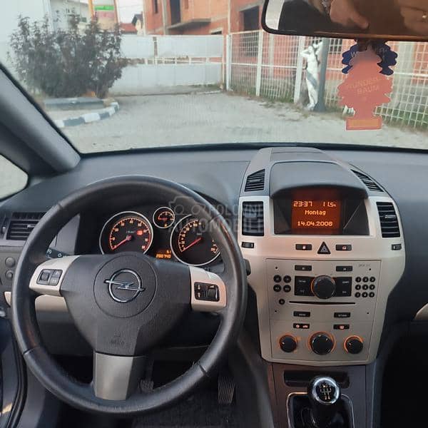 Opel Zafira CH