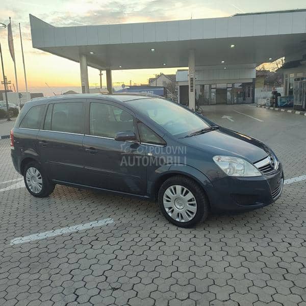 Opel Zafira CH