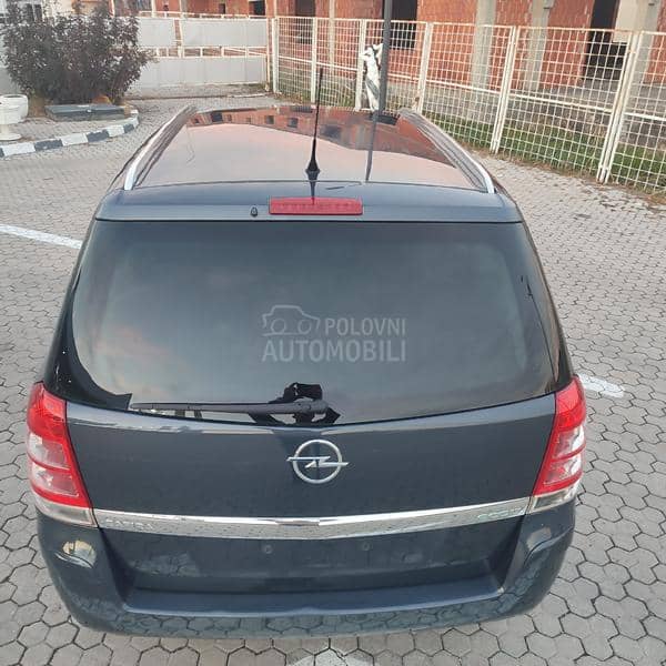 Opel Zafira CH