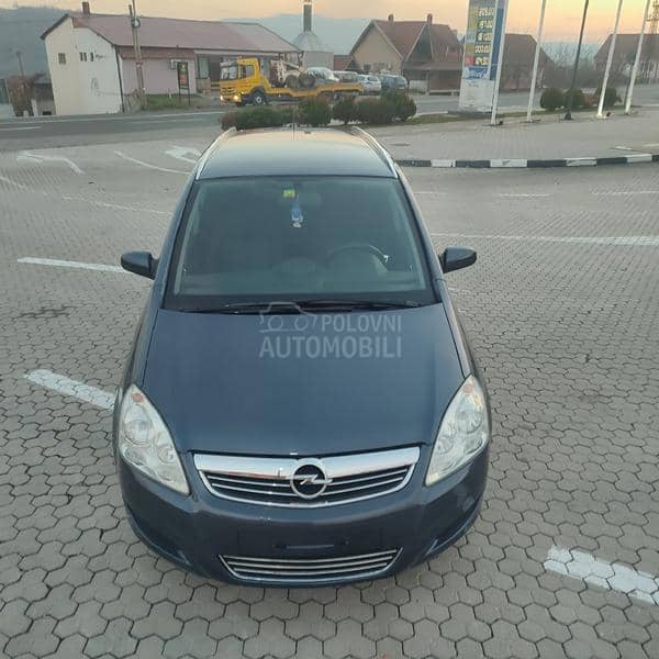 Opel Zafira CH