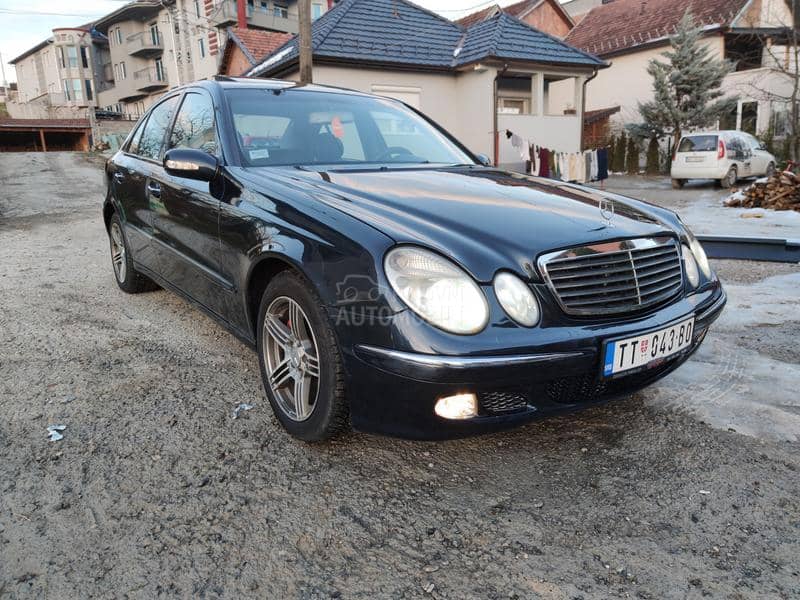 Mercedes Benz E 270 