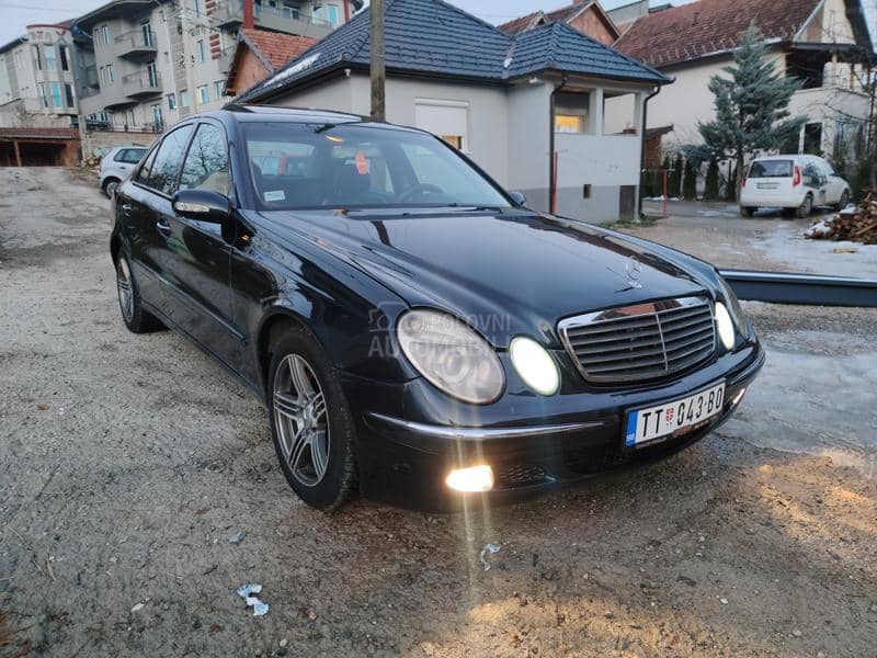 Mercedes Benz E 270 