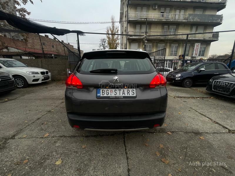 Peugeot 2008 1.6i AUT0MAT NAV