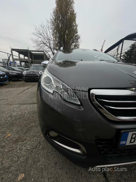 Peugeot 2008 1.6i AUT0MAT NAV