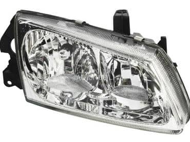 Desni far za Nissan Almera od 1995. do 2006. god.