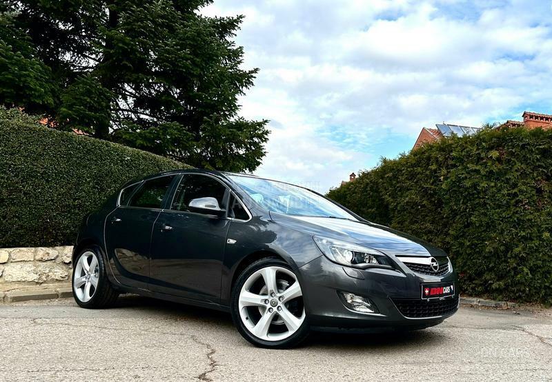 Opel Astra J OPC LINE SPORT CH