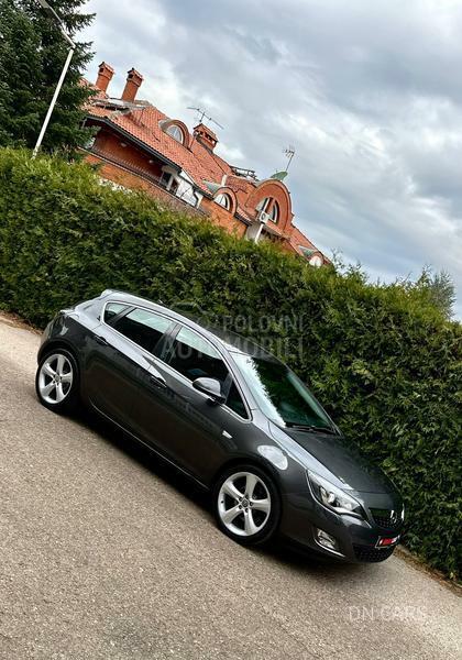 Opel Astra J OPC LINE SPORT CH