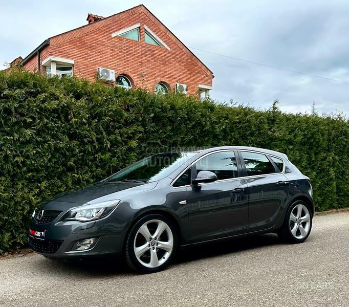 Opel Astra J OPC LINE SPORT CH