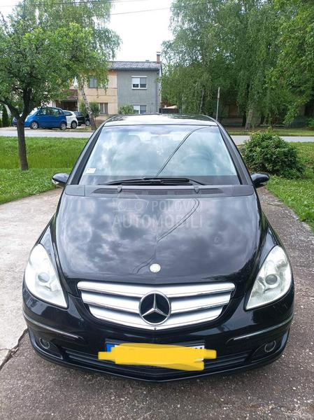 Mercedes Benz B 180 