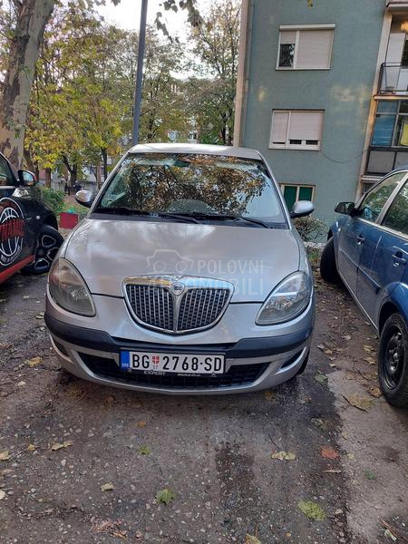 Lancia Ypsilon 