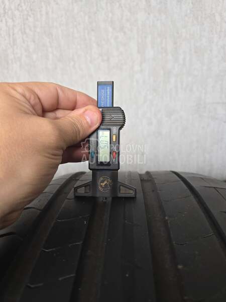 Pirelli 325/35 R23 Letnja