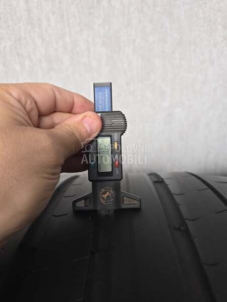 Pirelli 325/35 R23 Letnja