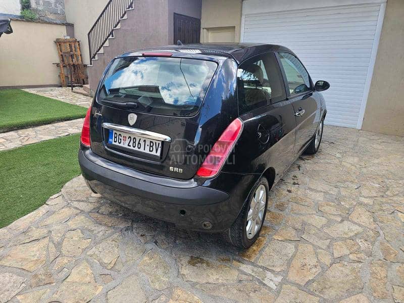 Lancia Ypsilon 