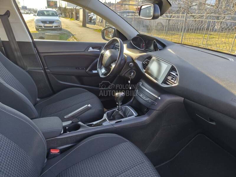 Peugeot 308 1.5 BLUEHDI