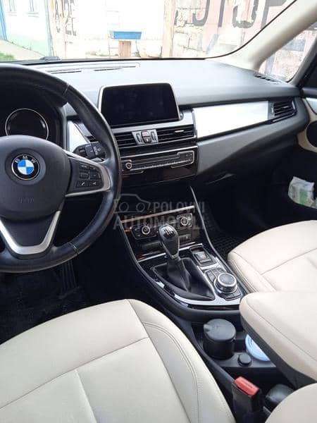 BMW 218 2.0