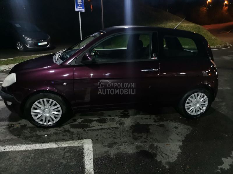 Lancia Ypsilon 