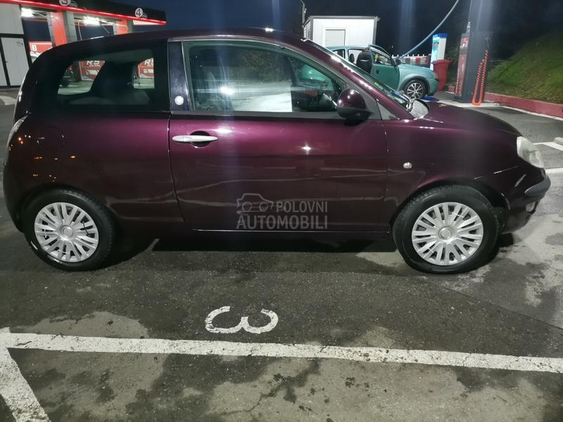 Lancia Ypsilon 