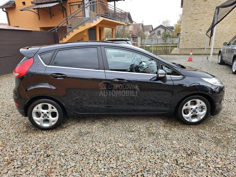 Ford Fiesta TITANIUM  SNIZENO