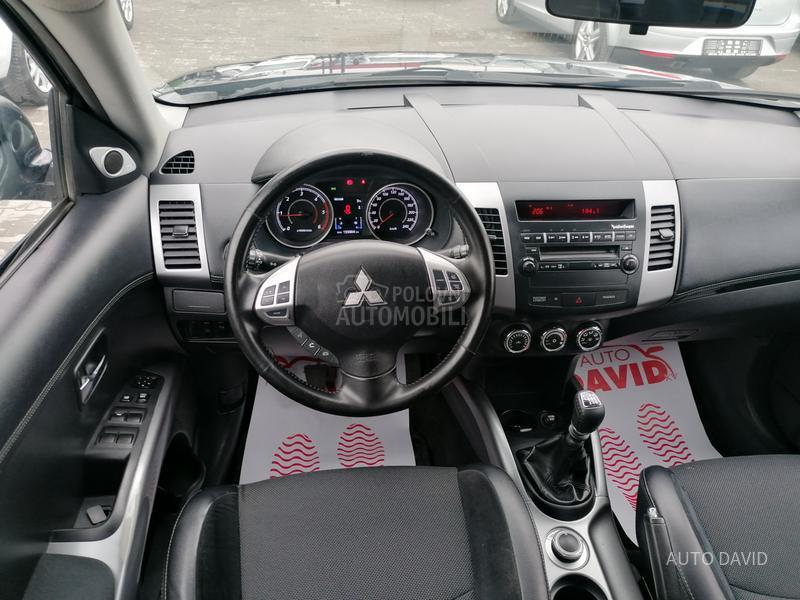 Mitsubishi Outlander 2.0 DiD REZERVISAN