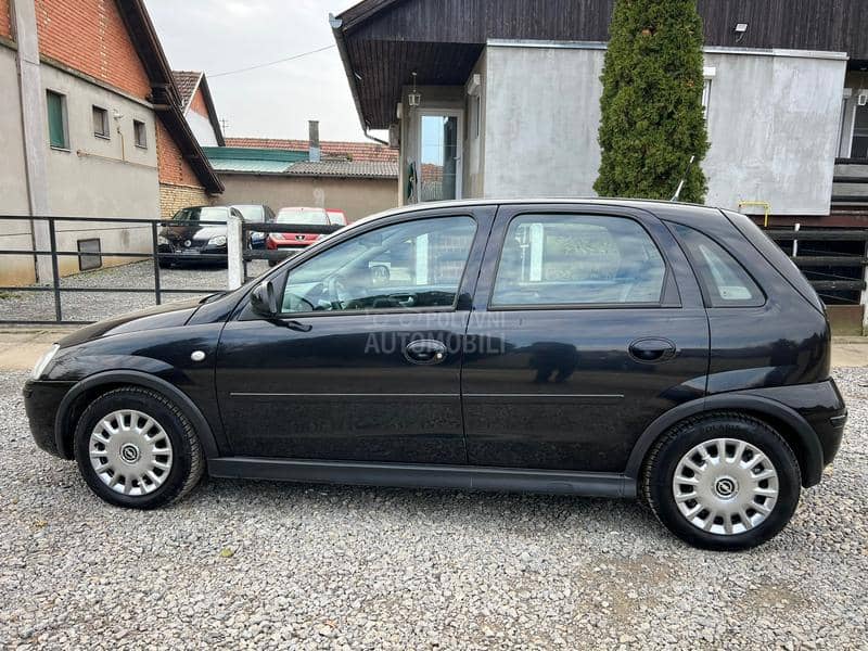 Opel Corsa C FABRIČKO STANJE