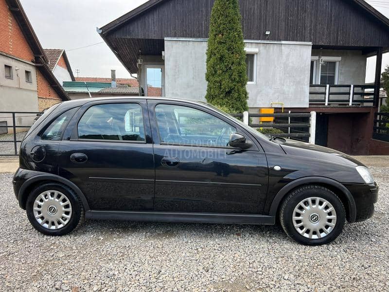 Opel Corsa C FABRIČKO STANJE