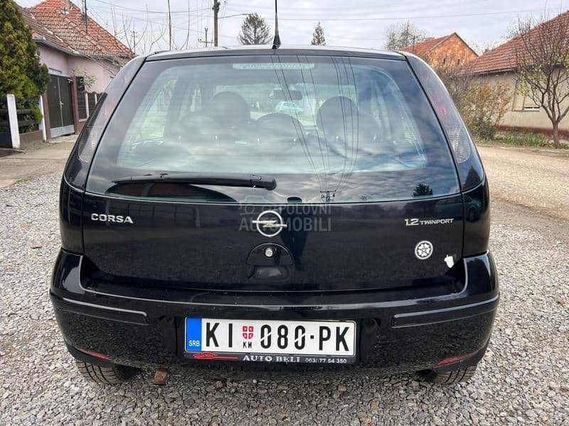 Opel Corsa C FABRIČKO STANJE