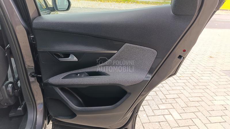 Peugeot 3008 1.5/Rezervisan/